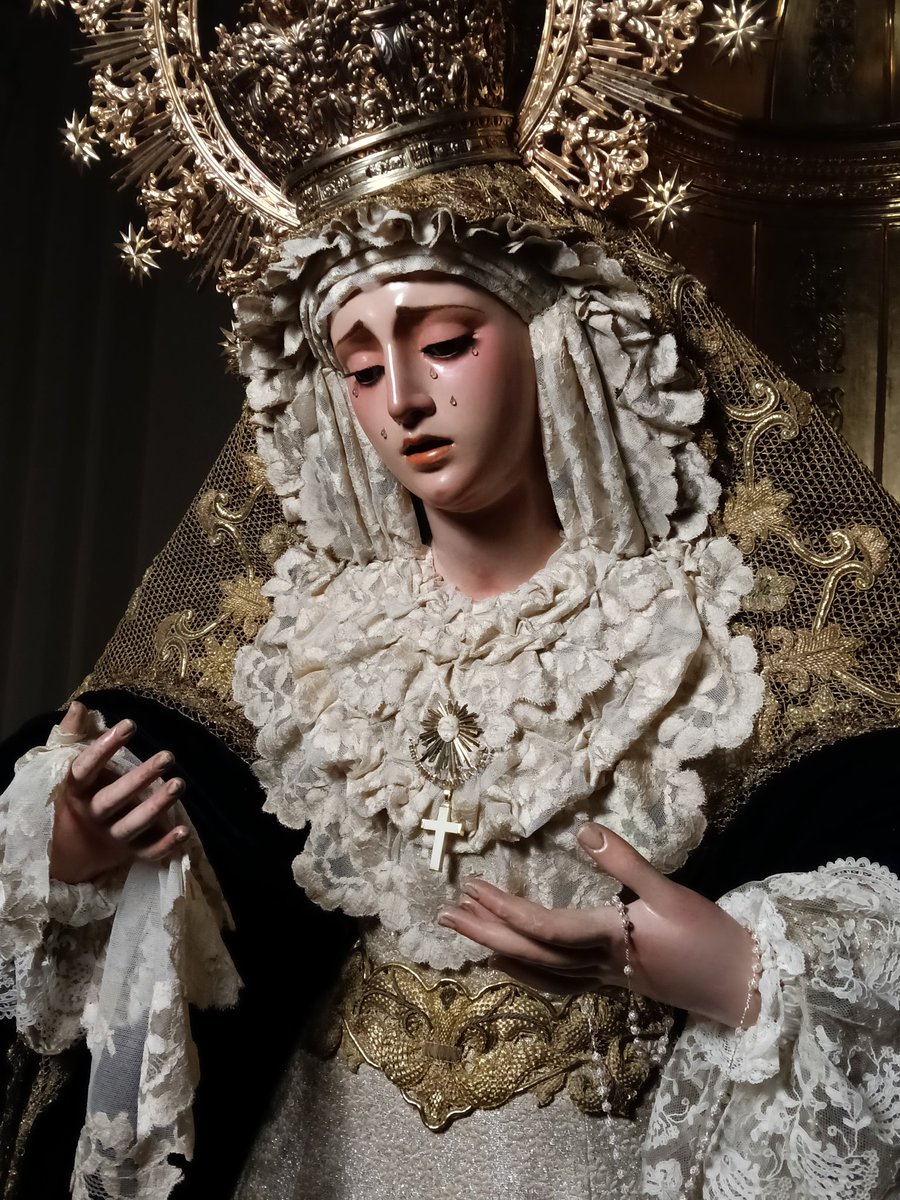 JoaquinGomezSev's tweet photo. María Santísima de la Angustia vestida para el tiempo ordinario. Hermandad de los Estudiantes. Junio 2026.

Sede de la sabiduría, ruega por nosotros. https://t.co/4c7TeamEpc