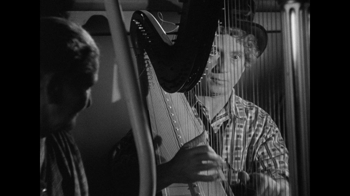 LogiLampadina's tweet photo. A Nigh at the Opera
1935, Sam Wood

bd-remux. https://t.co/qiFFbs8jE2 https://t.co/c01tmwcMOj