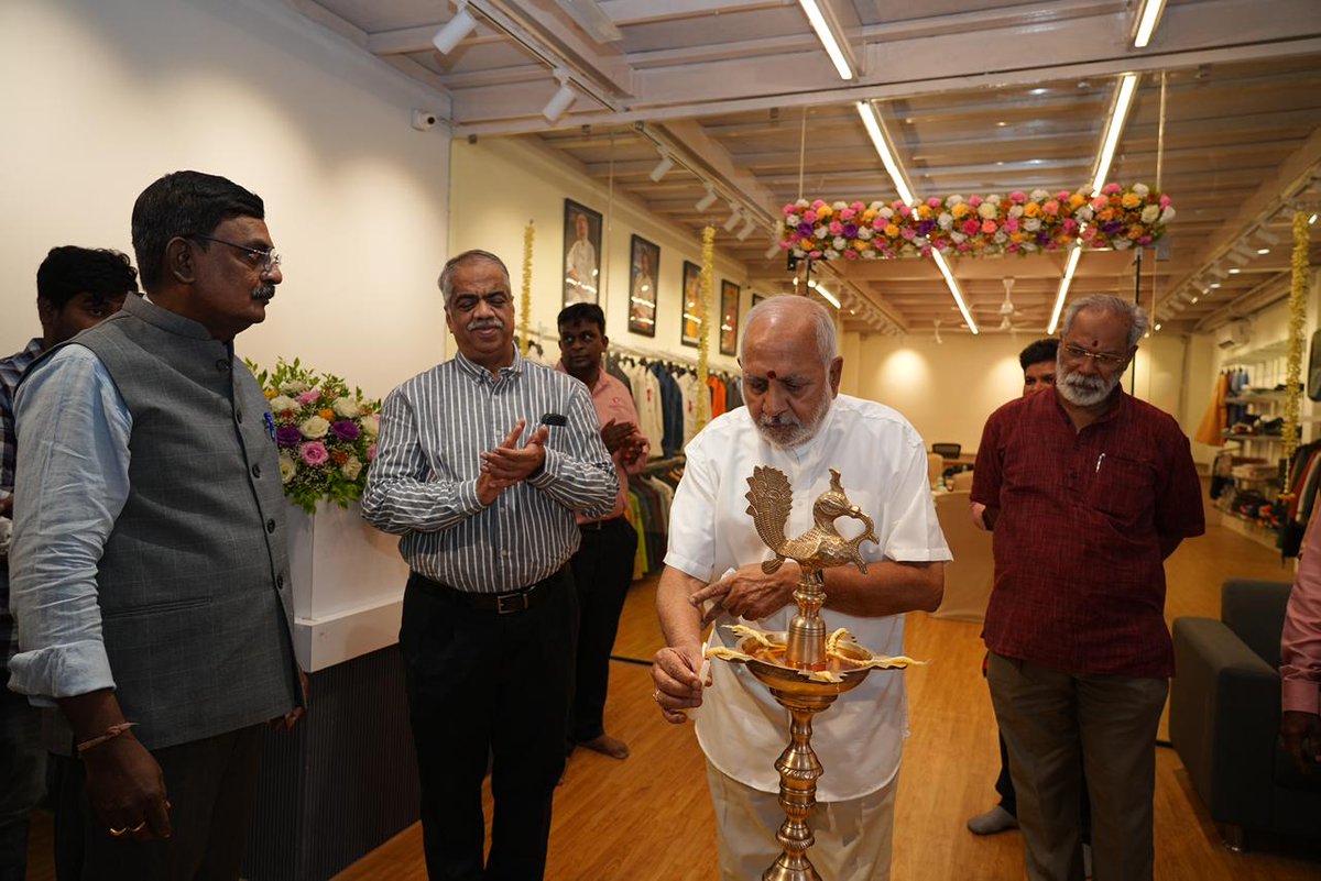 Govindhari_R's tweet photo. Privileged and honoured to be the Chief Guest for the Grand Opening Ceremony of COMFORT UNIFORS, one of India’s largest uniform stores, in Sanathnagar, Hyderabad. 🎉 
#COMFORTUNIFORS #GrandOpening #Hyderabad #Sanathnagar #Telangana #Entrepreneurship #BusinessGrowth #GovindHari https://t.co/g8bJ8p6wJC