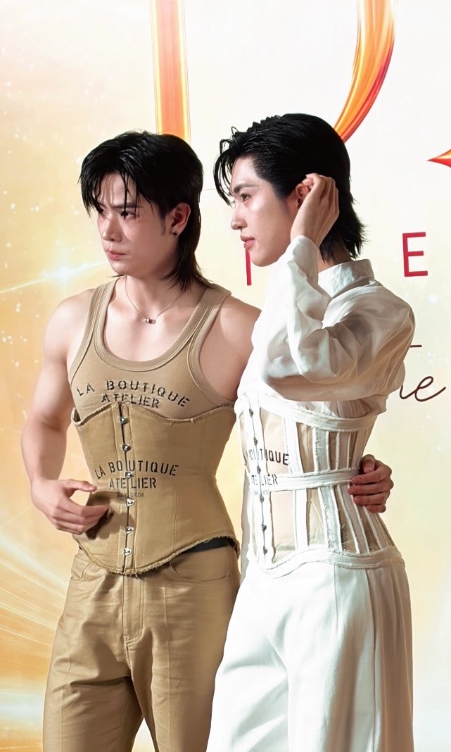 mumubibie's tweet photo. เอวยัยคิมไม่ได้ว่างเลยวันนี้อ่ะ

TURNING THE PAGE WITH LATTEKIM 
#DMDLINEUP2026

˚꒰ #LatteKim ⤾· ° ♡.ᐟ https://t.co/Qtg6TVxBph