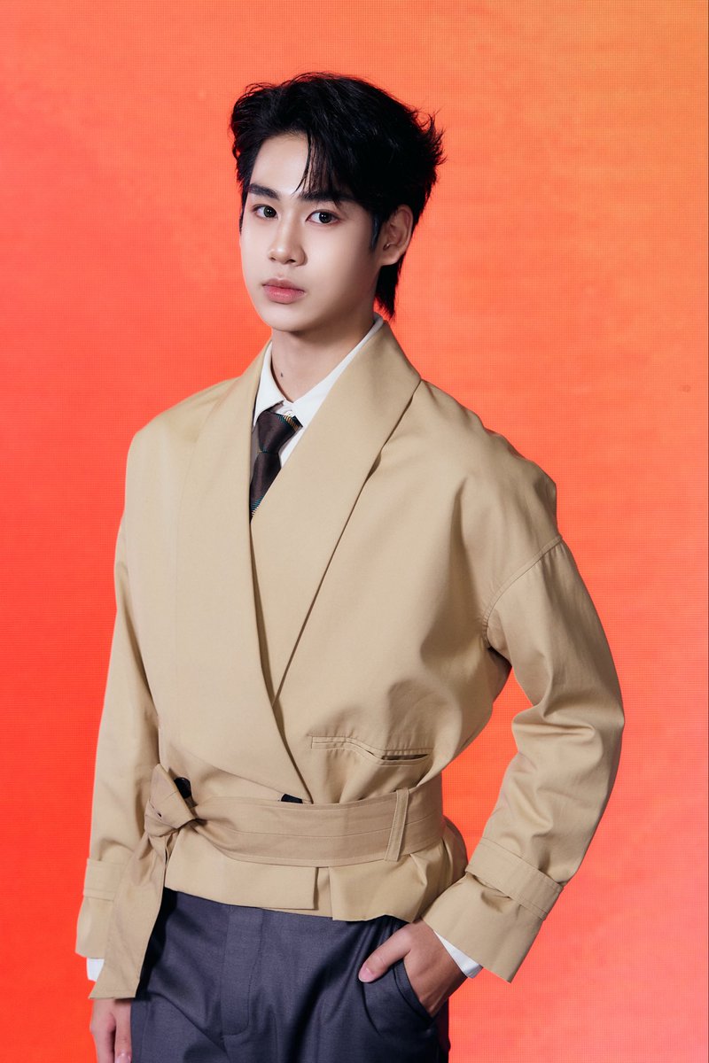 MandeeWork's tweet photo. DMD LINE UP 2026 “𝗧𝗛𝗘 𝗥𝗜𝗦𝗘 𝗖𝗢𝗡𝗧𝗜𝗡𝗨𝗘𝗦” 🌅💛
press conference ✨

ซันเดย์ นรินทร์ธัช บุญฑริกพรพันธุ์

DMD THE RISE CONTINUES 
#DMDLINEUP2026 https://t.co/CdGlkHH2Qd