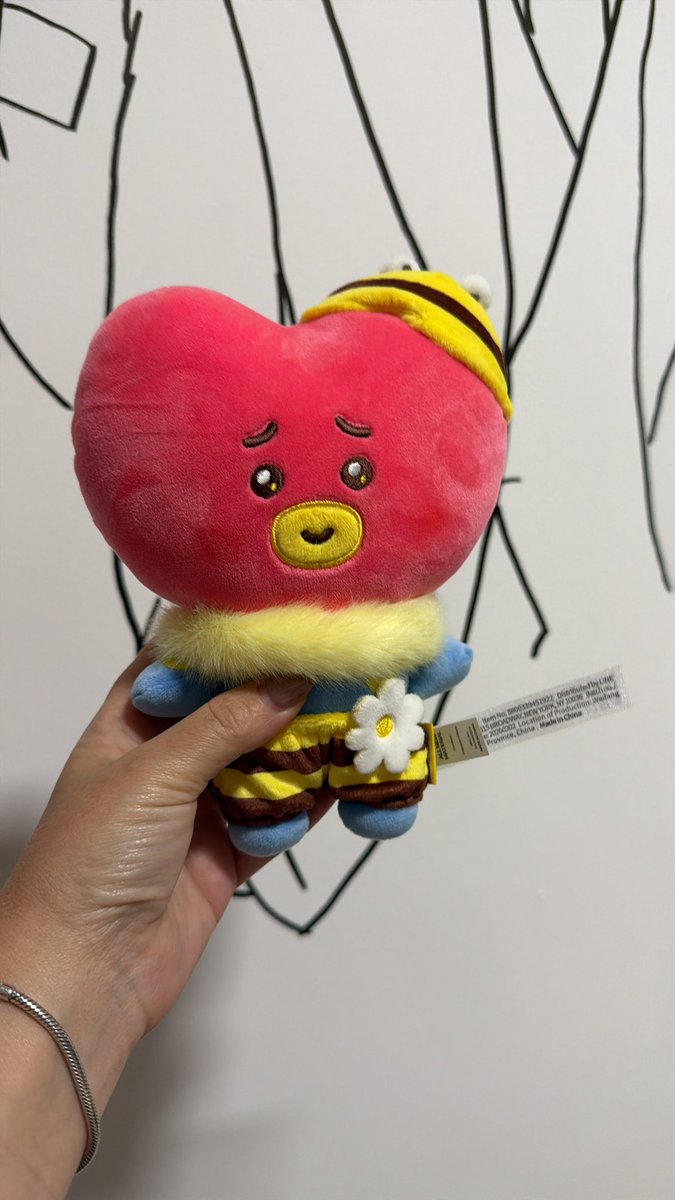 doesloveyoon's tweet photo. Ninguém me toca pq agora ele mora na minha casa https://t.co/edBamc7hc3