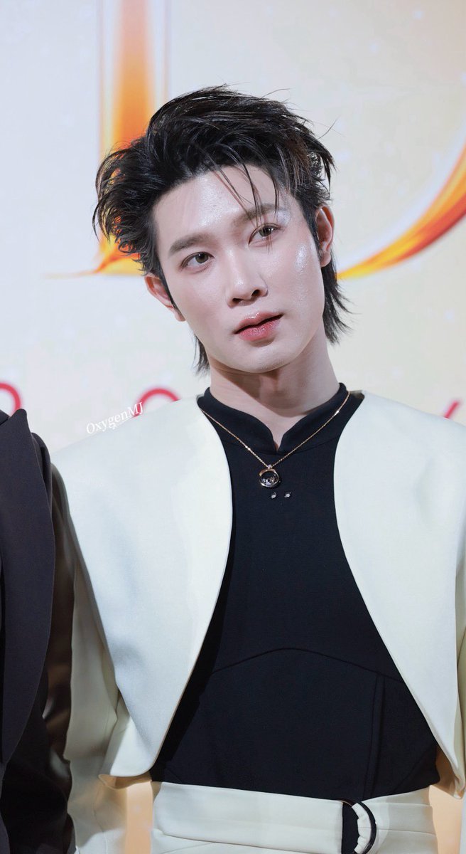 OxygenMJ's tweet photo. เฮียยิมวันนี้ผมให้เลยครับ…🫶🏻😭

TUTORYIM LINE UP 2026

#DMDLINEUP2026 
#TutorYim https://t.co/StEGXZRQ2Y