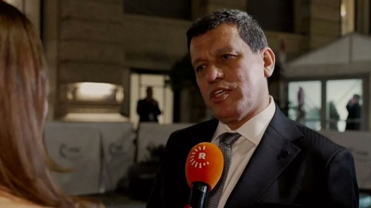 RudawTurkce's tweet photo. Mazlum Abdi Avrupa turunda: Macron ile görüşecek

https://t.co/3yoJ5Dt0UN https://t.co/fh0Ku9HfAP