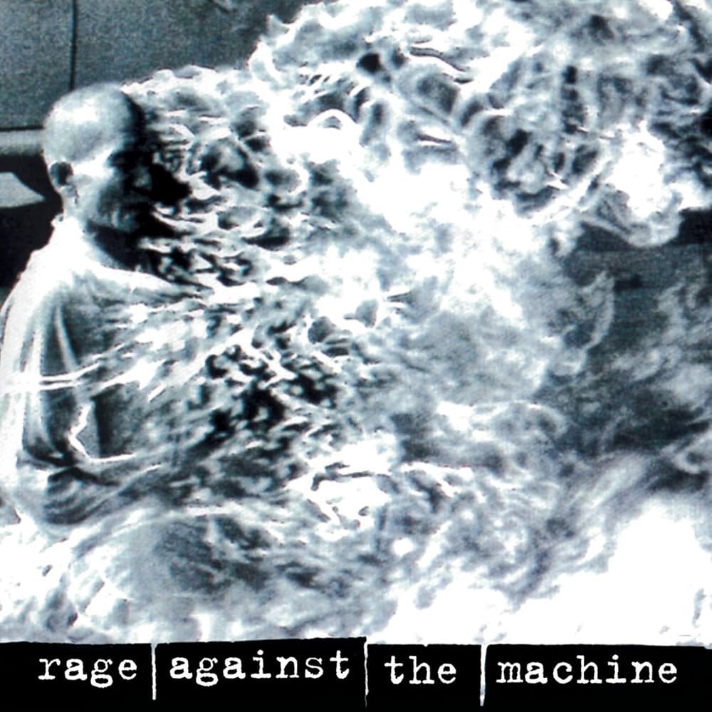OriKen1's tweet photo. 今日の帰りはコレだ。
燃えるなぁ。やっぱり凄い。
#RageAgainsttheMachine
1stのインパクトはヤバイな。
ジャケットも最高だ。
ありえないギターの使い方だし。
パワーが違う。 https://t.co/cXFq9nEzgC