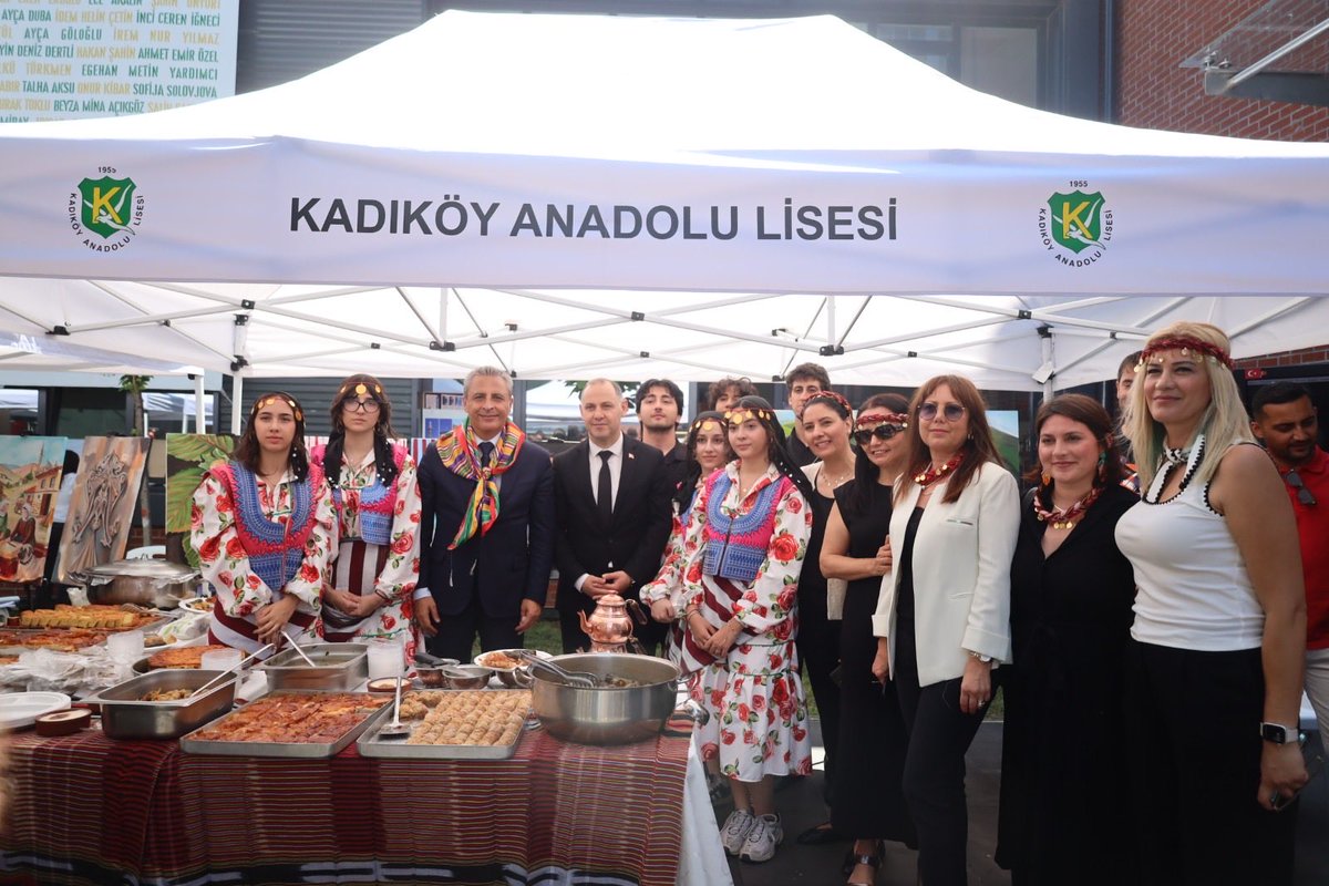 maarif1955's tweet photo. 7 Bölge 7 Okul Projesi kapsamında okulumuzda düzenlenen Sergi ve Tadım Günü, yöresel lezzetler, halk oyunları, müzik dinletileri ve sergilerle büyük ilgi gördü.

Kültürel değerlerimizi yaşatan bu anlamlı etkinlikte emeği geçen herkese teşekkür ederiz. 🇹🇷

#7Bölge7Okul #KAL https://t.co/xZv2vXS26v