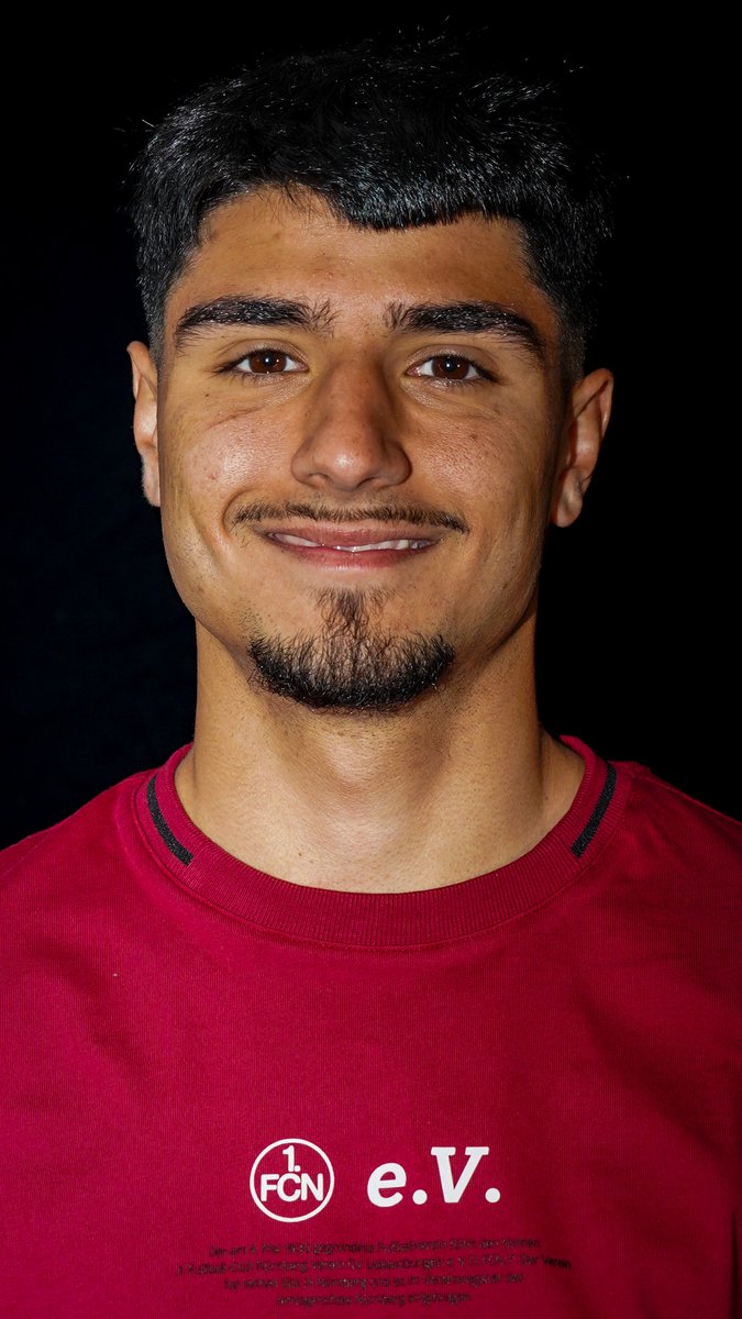 1_fc_nuernberg's tweet photo. Ab sofort in 🔴⚫! 

Willkommen in Nürnberg, Can! ✌ 

#fcn https://t.co/gxbuGUYaWl