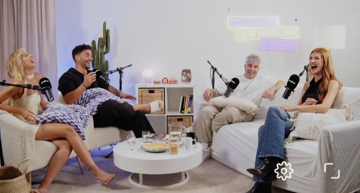 chalefa's tweet photo. Me ha encantado el podcast de hoy gente que se dedica a redes pero te sacan una sonrisa con su contenido. Estoy un poco harta de del contenido tóxico y hablando mal de otra gente. Esto es un siiiii #TQHKVioledi10 https://t.co/F7fXdXHCDa