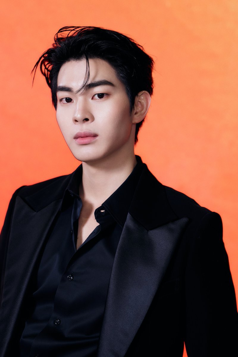 tuck_korn's tweet photo. พี่ต้นดิว่ะ...อันนี้หล่ออันตราย

DMD LINE UP 2026 “𝗧𝗛𝗘 𝗥𝗜𝗦𝗘 𝗖𝗢𝗡𝗧𝗜𝗡𝗨𝗘𝗦” 
🌅💛

DMD THE RISE CONTINUES 
#DMDLINEUP2026
#mytonsrn @mytonsrn
#ต้นรักของศรัณญ์ https://t.co/6p1VhMfueX