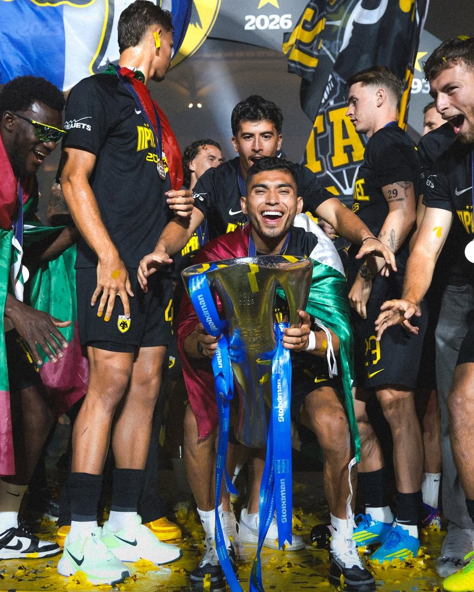 TheAEKGuy's tweet photo. 🚨Orbelin Pineda has been voted as the 25/26 Stoiximan Super League player of the season. It is the second time he has won this award in his 4 seasons at the club. 

MONO AEK🟡⚫️

#aek #aekfc #monoaek #forzaaekara #aekara #mexico https://t.co/ekG3igQzIF