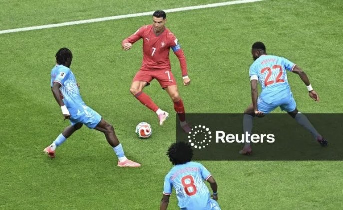 nelsonmgeni's tweet photo. Ostensibly, Portugal did not get the desired result because of Ronaldo’s flaws. Snuff out the negativity bias, CR7 had a flat supply line. The cream of Bruno~Vitinia~Neves offered nothing in football sense. You’d wonder whether they’re playing to fail the GOAT. The agenda. https://t.co/mjNCRIGRXa