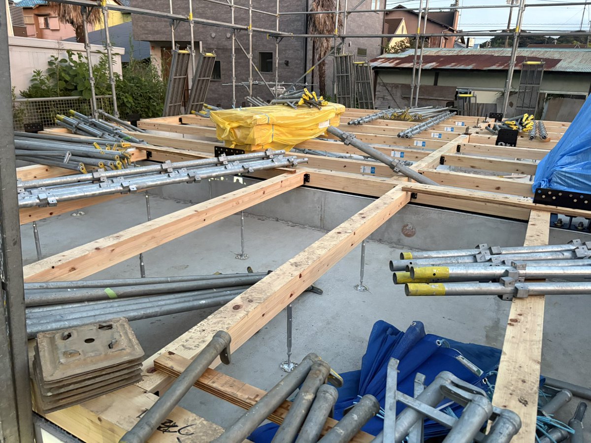 KensukeGru's tweet photo. ぐるんとびー鎌倉手広が着実に出来上がってきています。

看護師や介護職の採用もスタートしました。

https://t.co/Jn8NZ5m2xa https://t.co/hVVs5Mbpc0