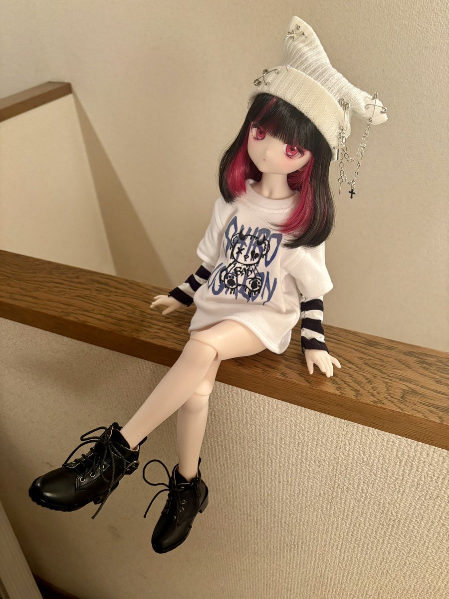 Shion_doll1021's tweet photo. しごおわ！
明日はお休みだから、夜更かししちゃう？

#巡るっこ
#しろうさ服
#ぴぐウィッグ https://t.co/1Tan5lqbKw