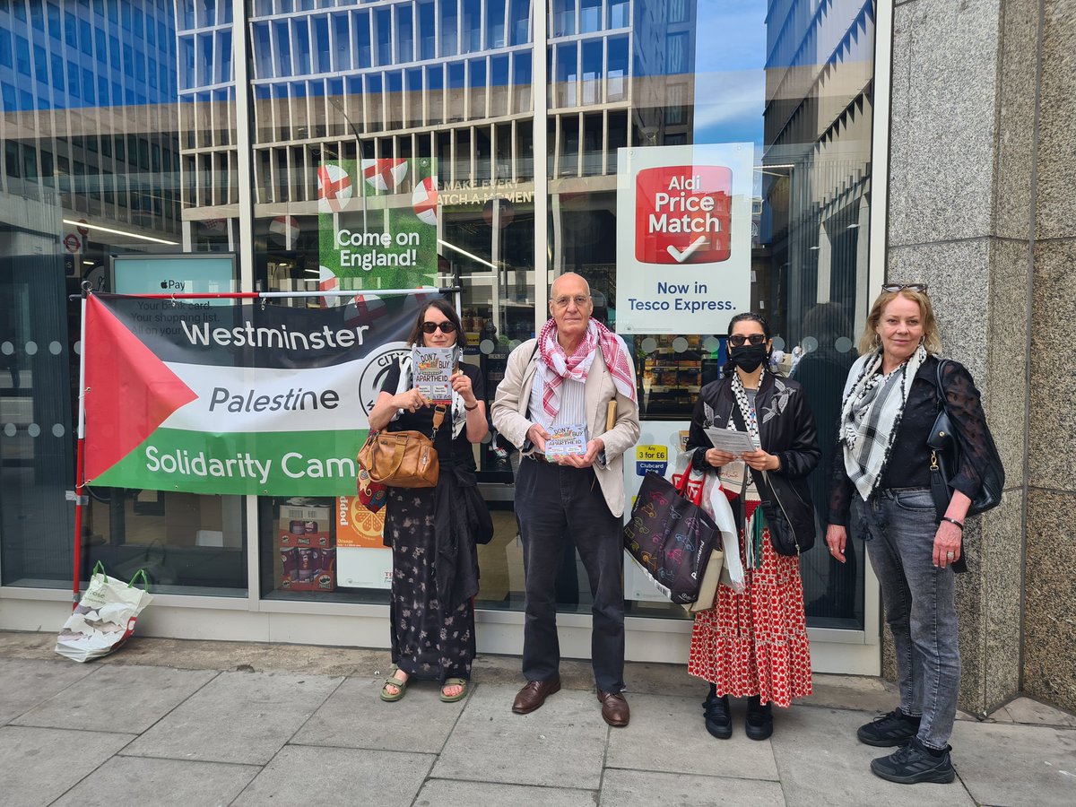 PscWestminster's tweet photo. @PSCupdates @Tesco Westmonster PSC is letting tesco customers know you trade with the genocidal state of Israel. Boycott now! https://t.co/aQrozHBZck