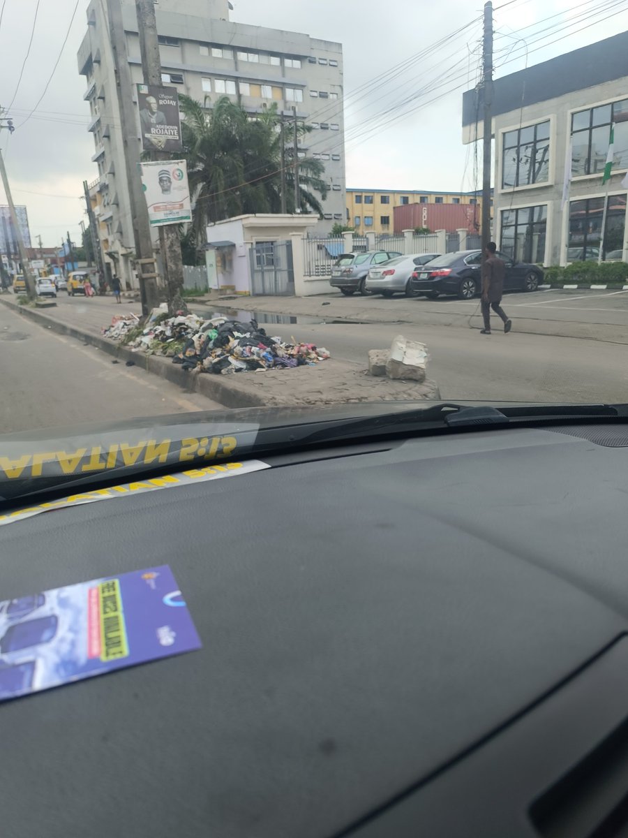 persondaddy12's tweet photo. New Lagos @tokunbo_wahab https://t.co/SMsDsnfQS1