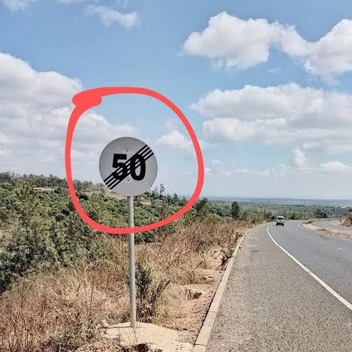 ryangift03's tweet photo. Shida ingine na hizi road signs ni kwamba you can sometimes spot a 50km/h signage lakini huoni signage ya end of 50km/h zone. https://t.co/C7erNiV0Iv