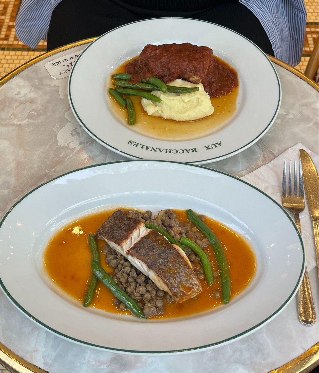 yun4ta's tweet photo. 🍴🫖✨ https://t.co/u3TXvzValG