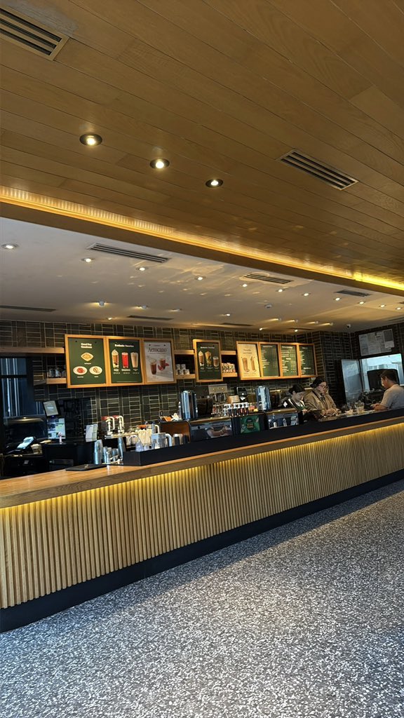 0000melvs's tweet photo. Out for coffee, stayed for the vibe.
📍Starbucks Q.Ave. https://t.co/X4kJsfoY4C