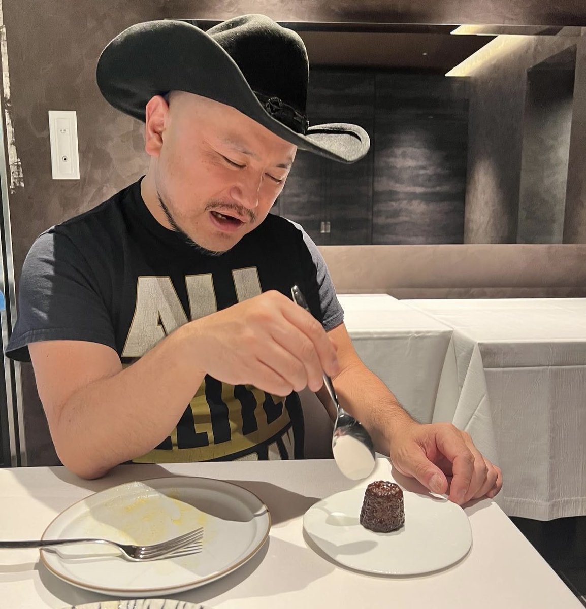 CasinoDiver's tweet photo. ザコシさん、荒ぶるも育ちの良さが隠しきれない https://t.co/8bUgrh0EmA