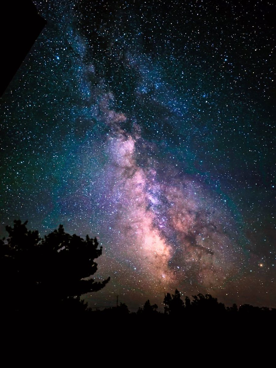 DWPippy's tweet photo. Good morning!
The Milky Way from  Stonehurst Nova Scotia photographed by Tanya Barnett https://t.co/f0ScxOoYgl
