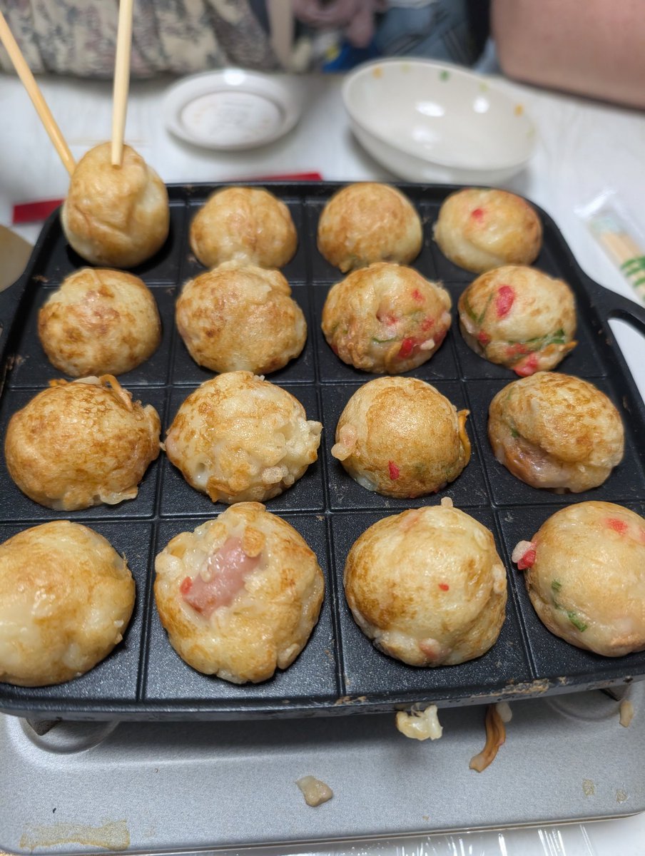 Tomosak09469145's tweet photo. 今日はたこ焼きやでー。 https://t.co/Ps8qipYnnL