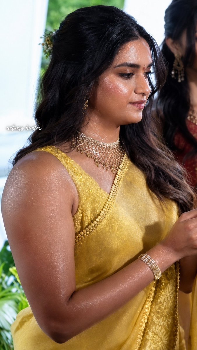 SweetyPooku's tweet photo. Aaaahhhhhh keerthyyyyy lanjaaaàaa aaa jabalu madhyalo modda petti kasa kasa dengale lanjaaaaa yenni moddalu koduthunaveee pooku lanjaaaa aa jabbalu chusthene modda aagatledhee nee mogudu mundeee champala meeda kotukuntu lanja lanjaa antu dengale kaaama lanjaaaaaaa https://t.co/HWgLVoEIeT