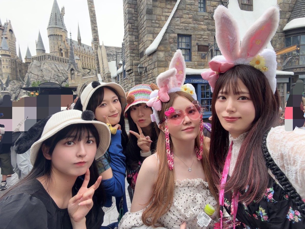 homoto_akina's tweet photo. 虹ユニバヶ咲🌎 https://t.co/LrXRo1c8jE