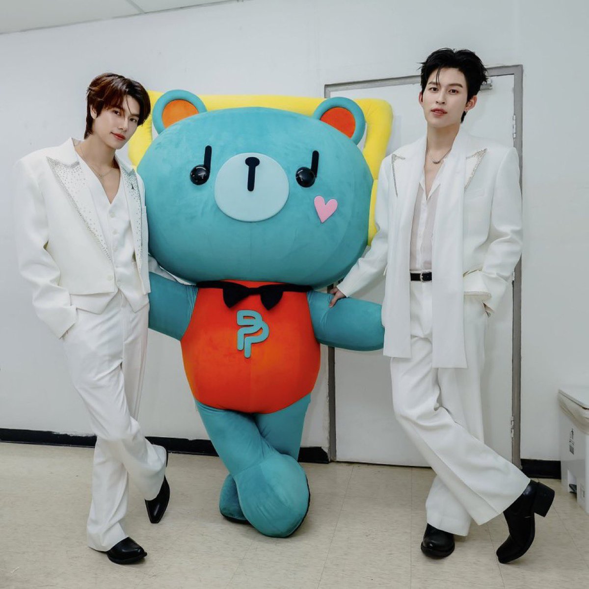 copy_venus's tweet photo. ภาพรวมครอบครัวตัวพี = พ้อยขายกบ้าน
น่ารักว่ะ55555555555555555555555

PPP FAMILY SALZ SYSTEMA

#SalzSystemaxPPPFamily https://t.co/EqeyiwbNwj