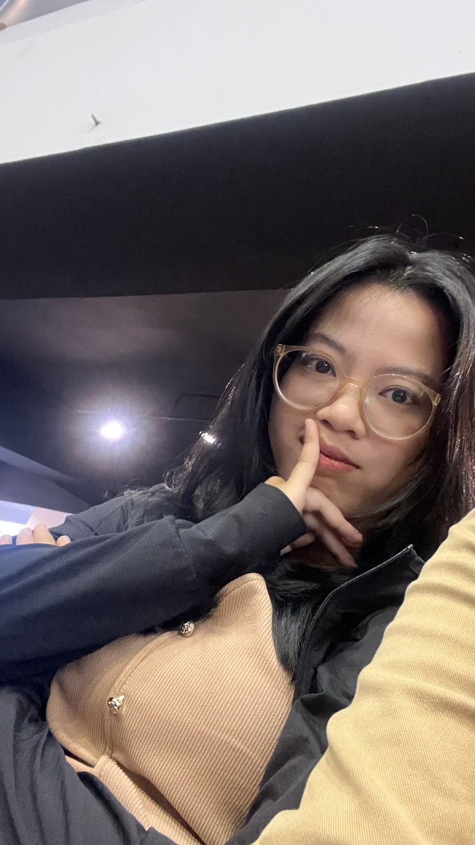 apopheniaa's tweet photo. Oh ya hampir lupa kemarin pulang dari gereja pacarannya ga di tempat yang sejuk dulu tapi kita ke Jakarta Fair yang akan jadi agenda tahunan kita😂 tahun depan wajib kesini lagi sih https://t.co/AnK2IMrNb2