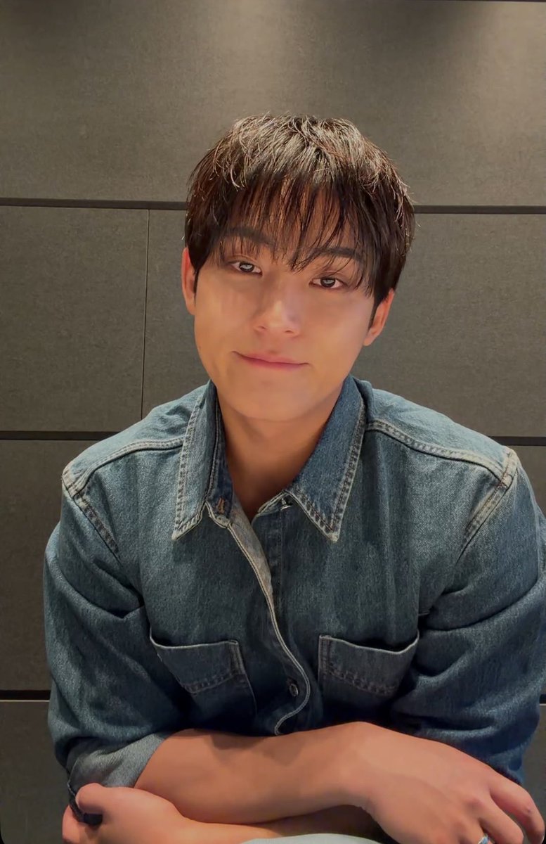 lunehoon's tweet photo. 🐶: and i cut my hair! i cut my hair and i wanted to “jjan!” (surprise) it during caratland but there was the pop up so… :]

cute 😭 https://t.co/1JjfYMJuv5