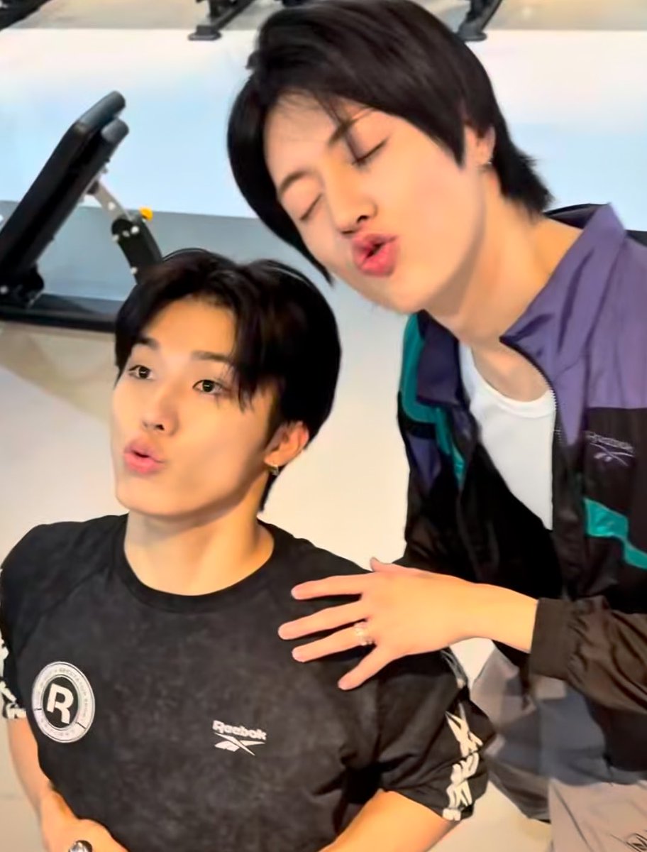 qtyjh's tweet photo. น่ารักเว้ย😭😭😭😭😭😭😭😭😭😭 https://t.co/SJqVixUKSR