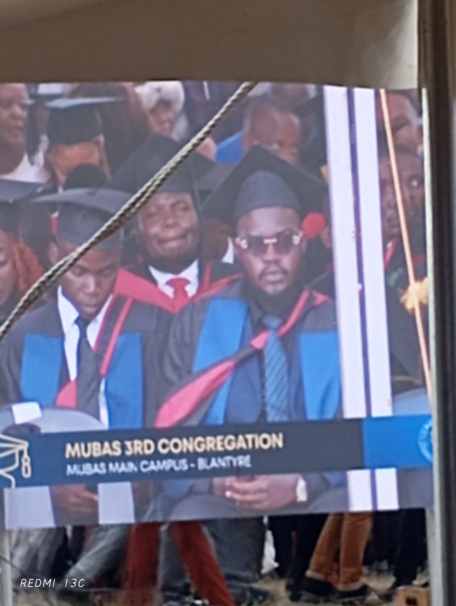 tiidrotafrikka2's tweet photo. To everyone who showed me love online & offline ,thank you from the bottom of my heart😭🙏🏾. You turned “A Yesu opanda degree” into a testimony. 

To my family & friends, this degree is ours. Thank you for carrying me through every setback.

To the Gututu family & all who liked, commented & messaged, you healed me. God bless you, tatenga chinthu chi❤️🎓

( trust me I’ll respond to every quote and comment)