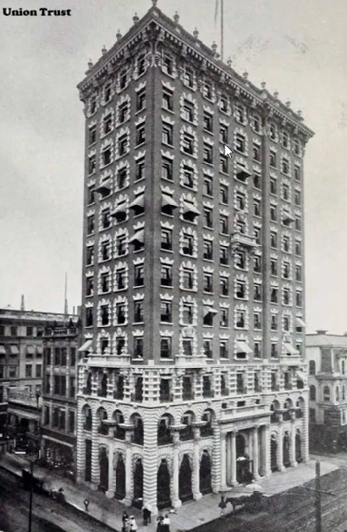 AncientsRback's tweet photo. 🔔The Union Trust Building in Providence, Rhode Island, was supposedly constructed in just one year: 1901 to 1902 by the firm Stone, Carpenter & Willson. This same firm supposedly designed dozens of buildings in the region. 

💥The building contains multiple types of high-end marble for trim and detailing, including expensive Siena marble. These so-called architects were probably just retrofitting much older structures and taking credit for them. 

💥Figuring out how to work with that amount of marble alone would have taken more than a year, let alone completing the entire building. Another easily debunked fake narrative.

#tartaria #america #energy #civilization