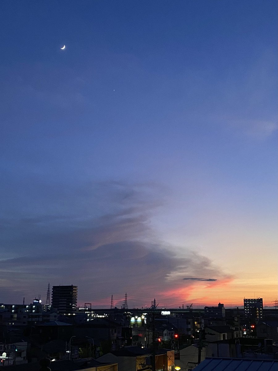 karumera_23's tweet photo. 今日の夕焼け空 https://t.co/f6J87m4LOH