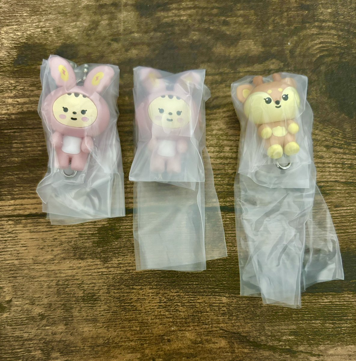 Qbirdht's tweet photo. SEVENTEEN MINITEEN ミニティーン ガチャ つまんでつなげてますこっと キーホルダー 交換

譲))
🦀or⛓️ジョンハン👼
🦀ジョシュア🐰

求))
エスクプス🍒ミンハオ🐸
(🦀⛓️どちらでも)

◎👼🐰⇆🍒🐸でまとめて交換可能な方優先
◎郵送でのお取引(同日発送)📮

お断りは♡
お気軽にお声がけください🌸 https://t.co/B1TY3K1ofz