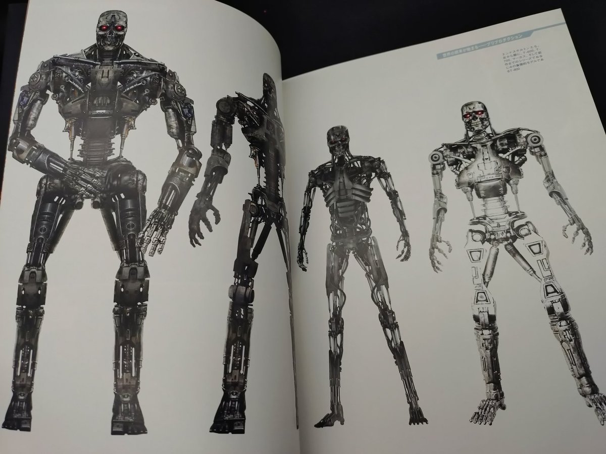 AVPVTVR's tweet photo. NECAからターミネーターの新作フィギュアが発売されないので、他社から発売された同サイズ(1/10)のフィギュアを収集中。その2はフリューのT600。コンセプトアートそのままのポージングで無可動だが、NECAからT4関連のフィギュアは一切発売されていないので、同スケールで並べられる貴重な1体だったり。 https://t.co/fdO0Np2mVt