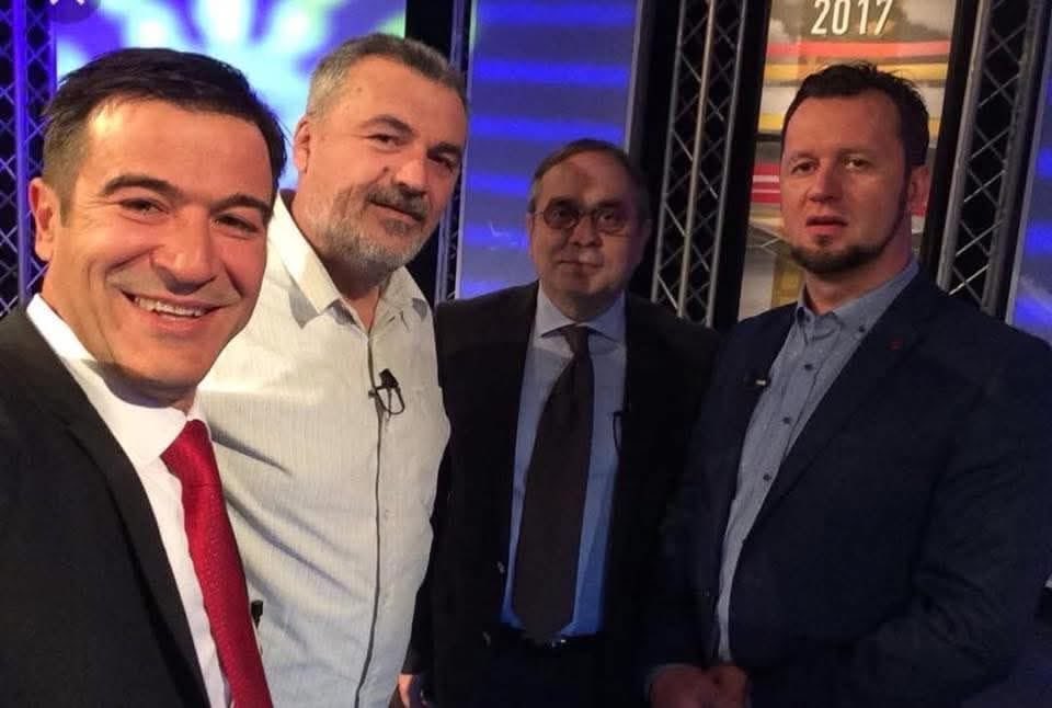 IDJ_10's tweet photo. Ова е таа политичка хипокризија! https://t.co/DzHQ3UjcW4