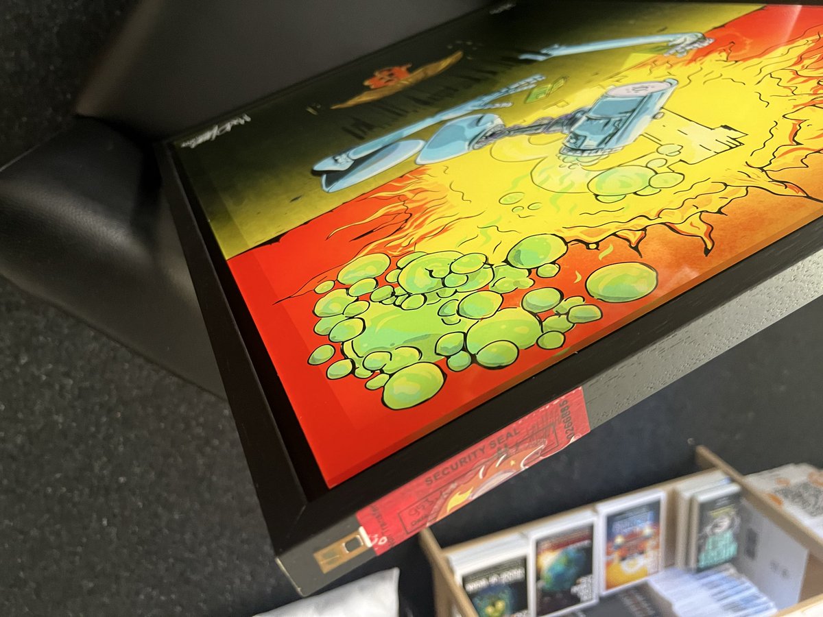 mx12art's tweet photo. Ich habe ein Kunstwerk mit einem integrierten #Bitcoin Wallet. Das Wallet enthält Bitcoin und ist Teil des Kunstwerks. Können sowohl das Kunstwerk als auch die darin enthaltenen Bitcoin versichert werden? @Bitsurance_ ? https://t.co/FvQuPGGp4c