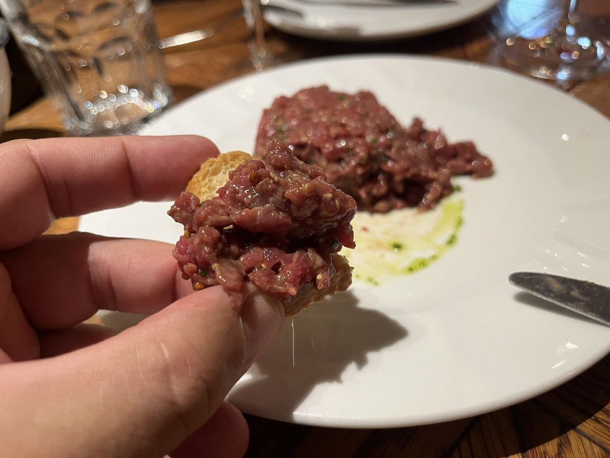 Tiriti1's tweet photo. Steak tartar, apustuflant @danilechu https://t.co/zt7hDMvO12