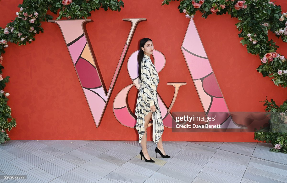 isabellawfolder's tweet photo. Isabella Wei attends the V&amp;A Summer Party 2026 at The V&amp;A on June 17 https://t.co/K5jeguwQ0n