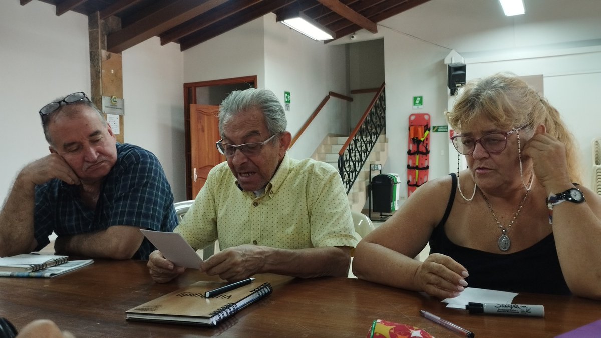 Fusoan's tweet photo. ✋🏼 Nos reunimos nuevamente con nuestra Mesa de #EconomíaSolidaria de #Cocorná.

Hoy seguimos trabajando en la construcción del Marco estratégico Común -MEC, definiendo los principios, misión, visión y líneas estratégicas que guiarán las acciones durante los próximos años 🔜 https://t.co/B7RPnJ8pgH