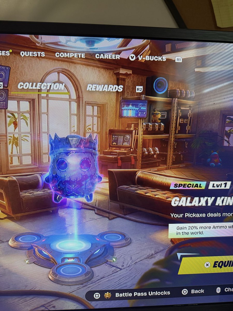 FFuez77483's tweet photo. @BoppinzzFN I now have 5 galaxies including water looking to trade for more https://t.co/ZUyDWggRDe