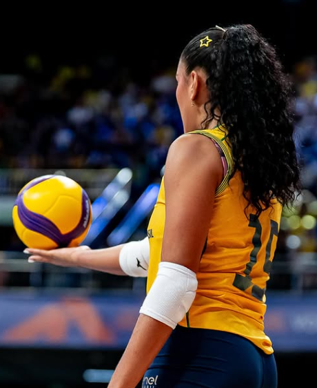 StatisticsVolei's tweet photo. Opostas

Tainara l Kisy l Rosamaria

Pontos: 3 l 2(1block) l 13
Aproveitamento: 20% l 25% l 52%
Eficiência: 14% l 0% l 44%
Tocos: 1 l 0 l 0
Erros atk: 0 l 1 l 2
Erros saque: 2 l 0 l 0
Defesas: 3 l 4 l 3 https://t.co/7MTcx18bCV