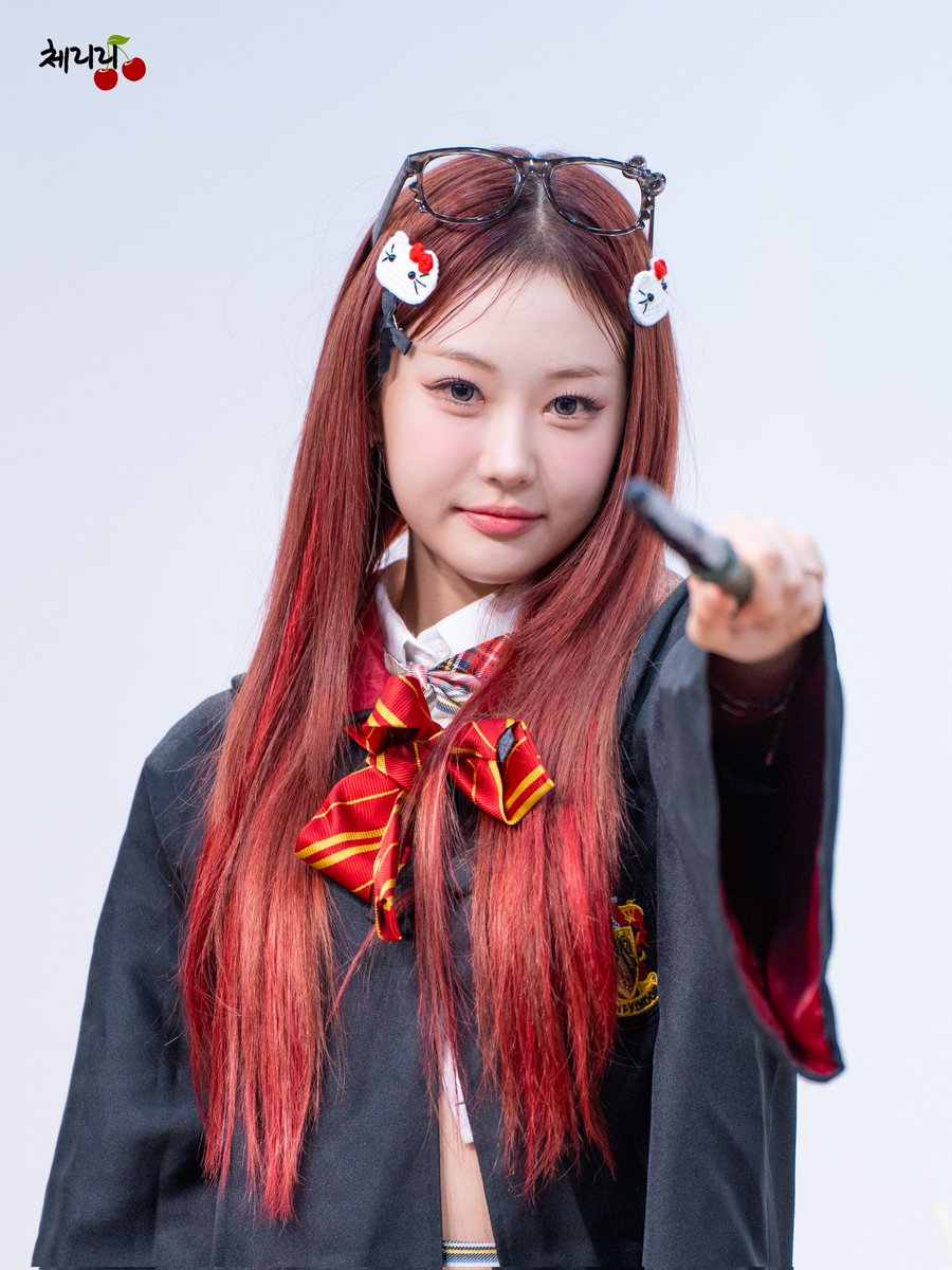cherry_liri's tweet photo. 260612 RisingStar 🪄 

#HEARTOFWOMAN #하트오브우먼
#LIRI #리리 https://t.co/8BhBOJofAd