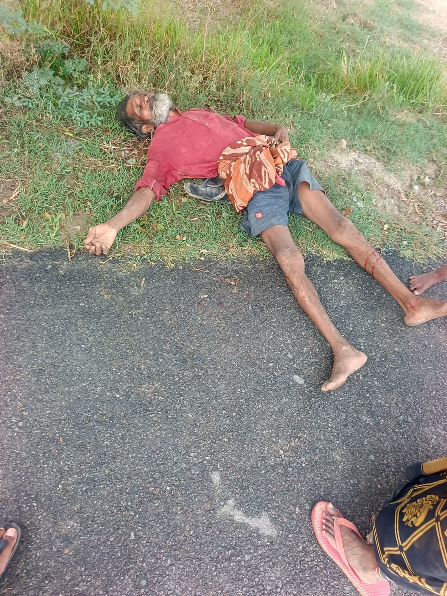 ArvindK15452064's tweet photo. मामला संग्रामपुर थाना क्षेत्र के गांव खेदा का है जहां पर मात्र पानी पीने को रंजिश मानकर जातकवादी व्यक्ति ने गरीब व्यक्ति को अधमरा कर दिया।  कृपया मामले को संज्ञान में लेने की कृपा करें
@amethipolice @Uppolice @CMOfficeUP @dgpup https://t.co/6TEn8kvMYT
