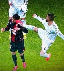 DeividBanner77's tweet photo. @mjss10 Por eso ustedes mismos subconscientemente saben que si fuera al reves,ya estarían condenados por que pruebas las hay,y hay por montones,saben que roban.Por eso cuando se les responde se esconden, el viejo senil piensa que todos hacen lo que el hace,tiene la realidad distorcinada https://t.co/RpACToBlvf