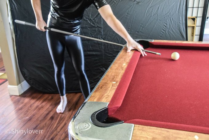 Shinyloverr - Want to play some pool together? https://t.co/UCL1yGjZkN