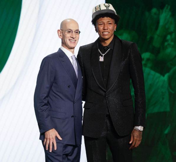 Warewolf414's tweet photo. There's a reason why Bucks fans don't trust Jon Horst to make a good draft pick https://t.co/a2LlwpEosm