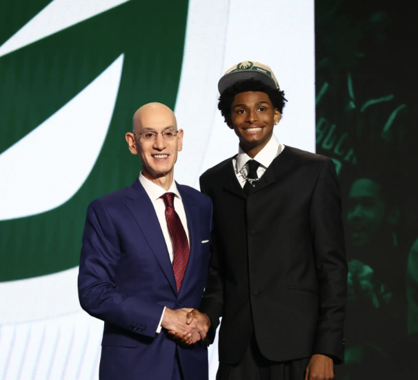 Warewolf414's tweet photo. There's a reason why Bucks fans don't trust Jon Horst to make a good draft pick https://t.co/a2LlwpEosm