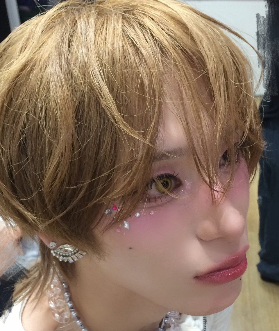 hattizksses's tweet photo. Everytime I see this picture, I just wanna kiss haru so bad https://t.co/Kw8GGCuoQh